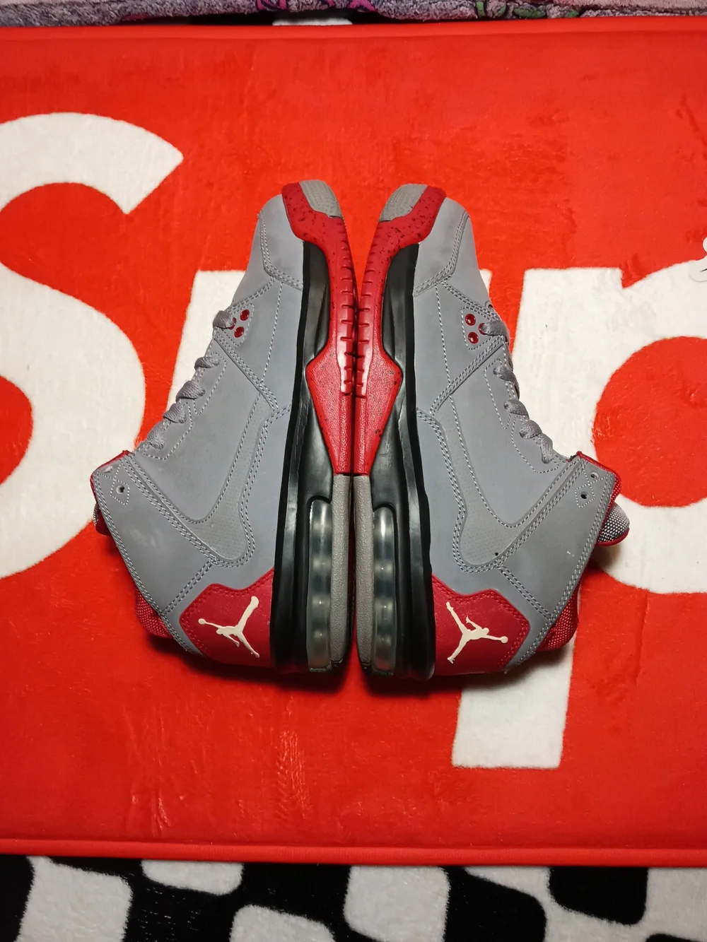Nike Air Jordan Flight Club 80s GS Cool Grey Gym Red 599606-005 Size 5Y / Women